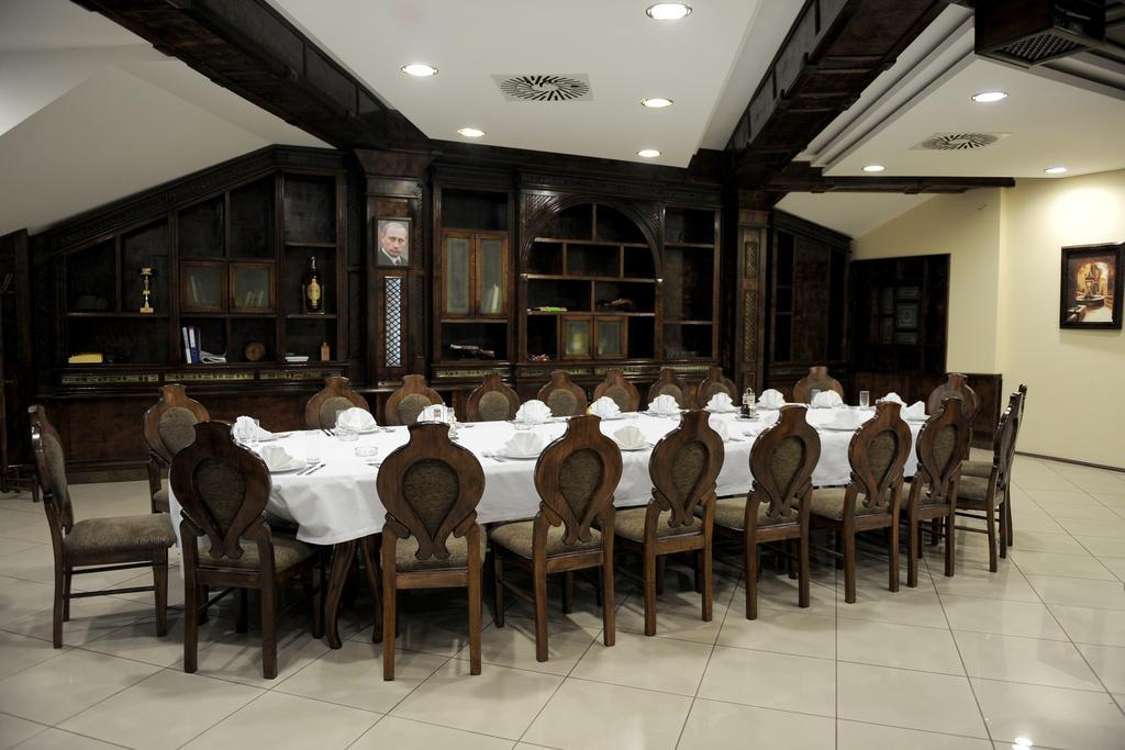 Hotel Centar Balasevic ベオグラード エクステリア 写真